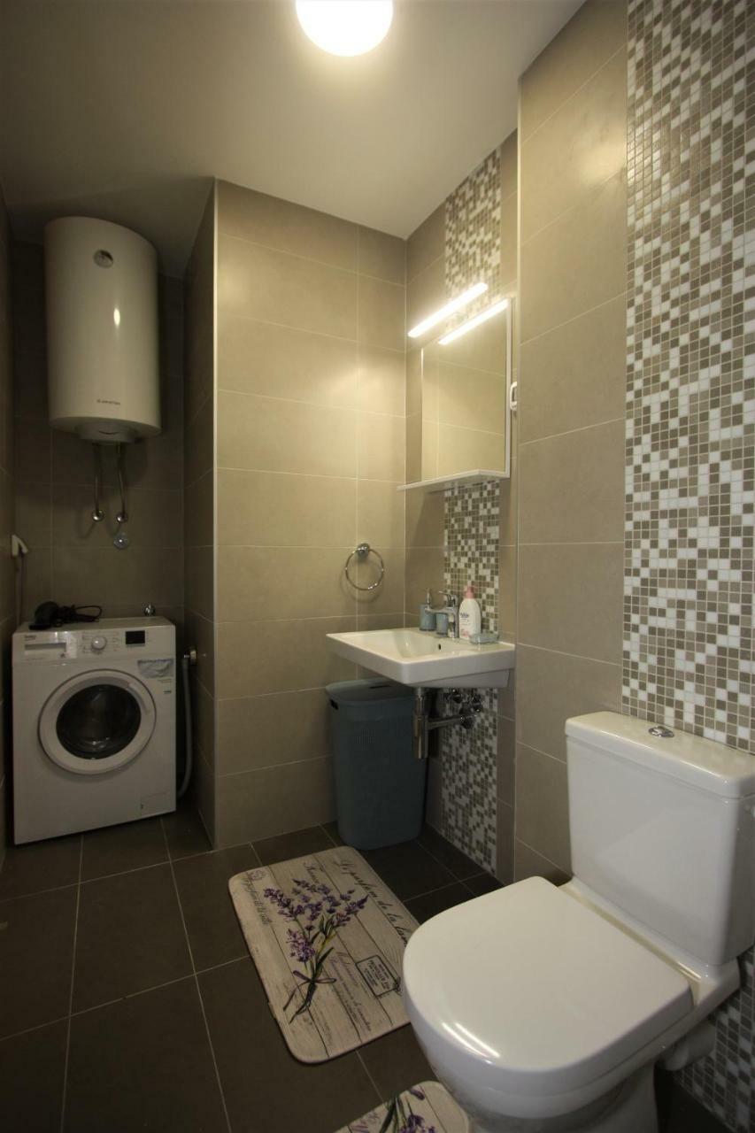 Luxury 1 Bedroom Apartment With Cozy Garden D2-2 In Morinj Kotor Zewnętrze zdjęcie