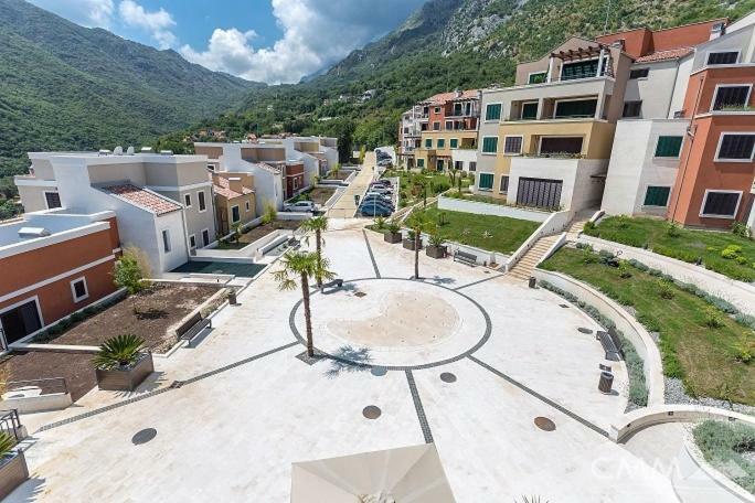 Luxury 1 Bedroom Apartment With Cozy Garden D2-2 In Morinj Kotor Zewnętrze zdjęcie