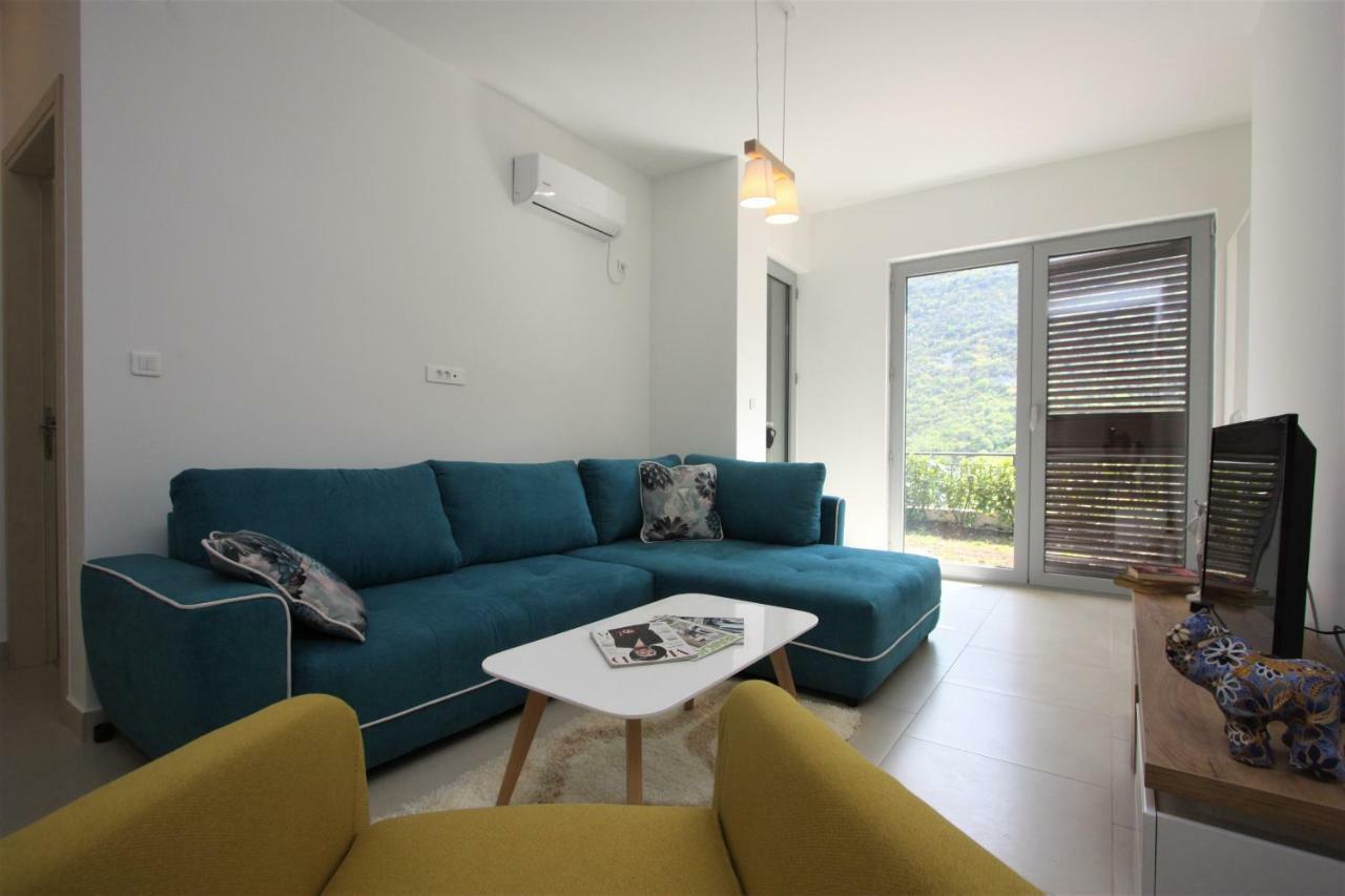 Luxury 1 Bedroom Apartment With Cozy Garden D2-2 In Morinj Kotor Zewnętrze zdjęcie