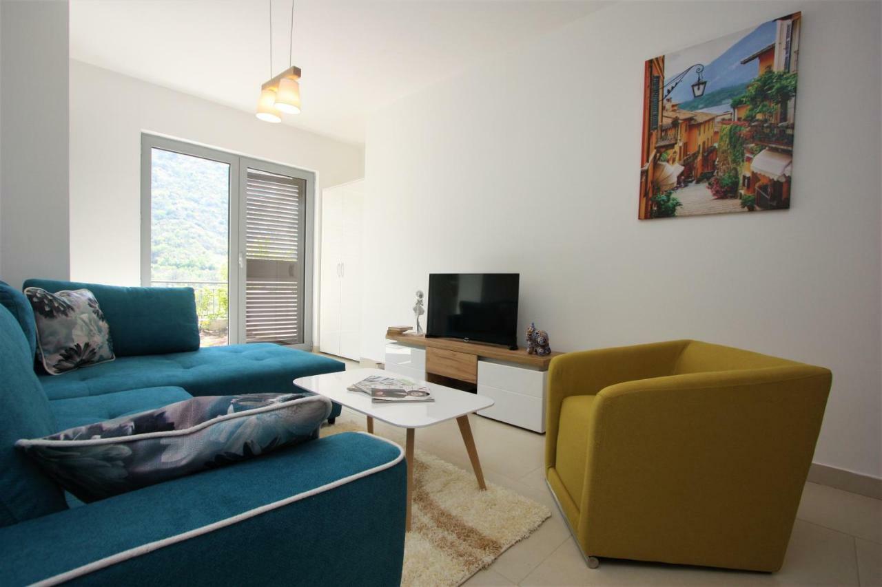 Luxury 1 Bedroom Apartment With Cozy Garden D2-2 In Morinj Kotor Zewnętrze zdjęcie