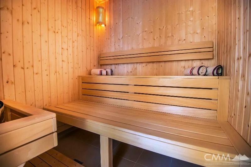 Luxury 1 Bedroom Apartment With Cozy Garden D2-2 In Morinj Kotor Zewnętrze zdjęcie