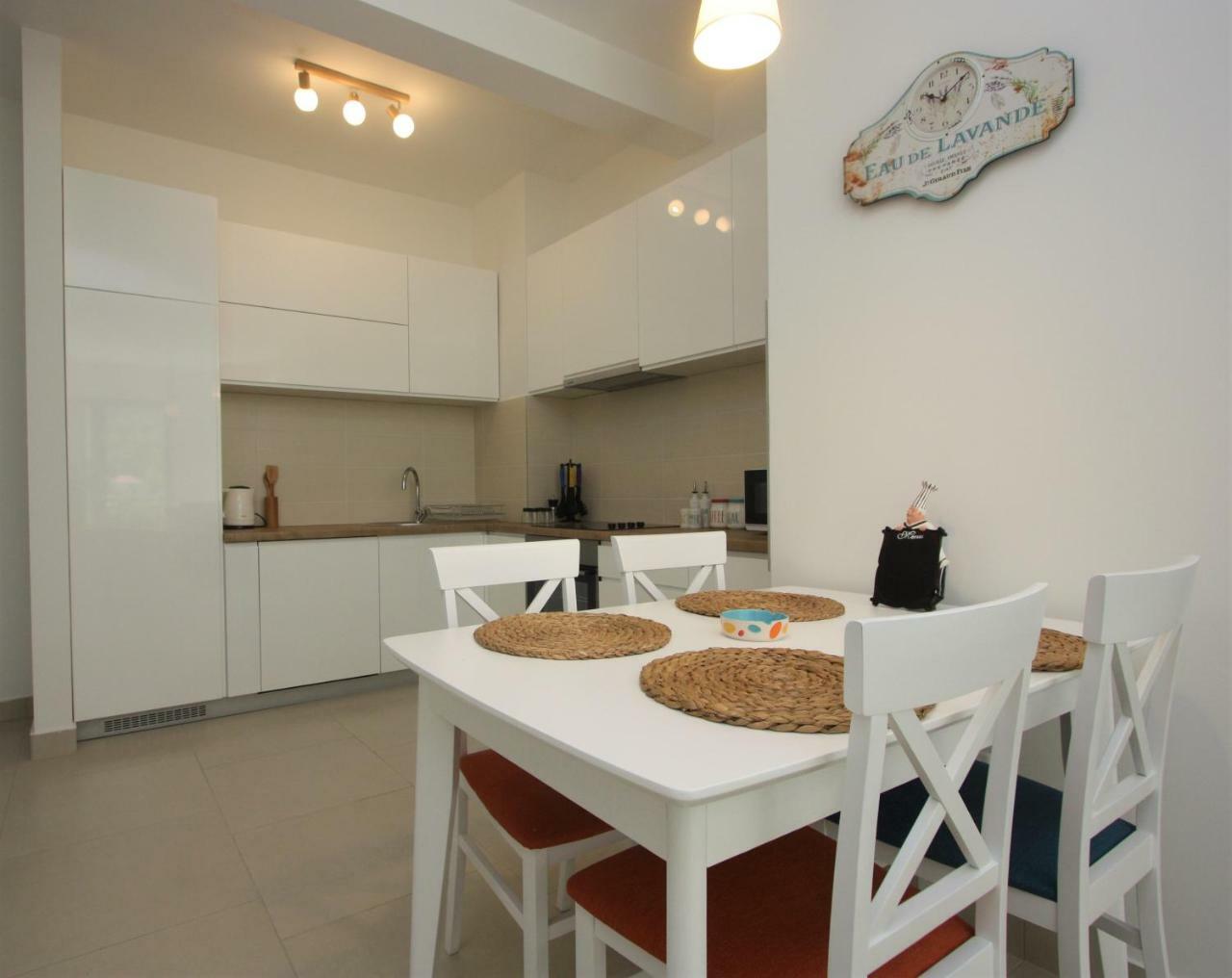 Luxury 1 Bedroom Apartment With Cozy Garden D2-2 In Morinj Kotor Zewnętrze zdjęcie